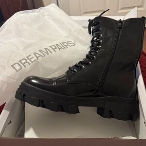 Dream Pairs Glossy Black Lace-Up Boots